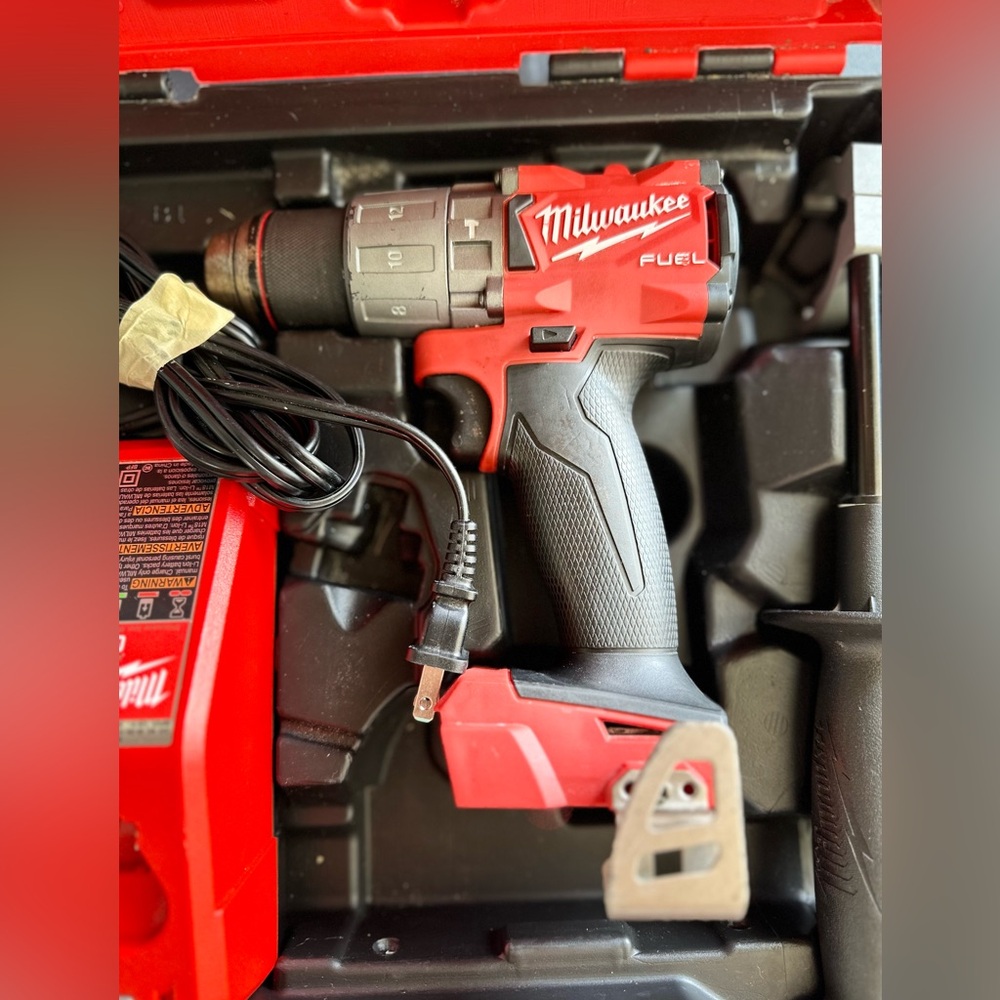 Milwaukee Electric Tools 2804-22 Hammer Drill Kit